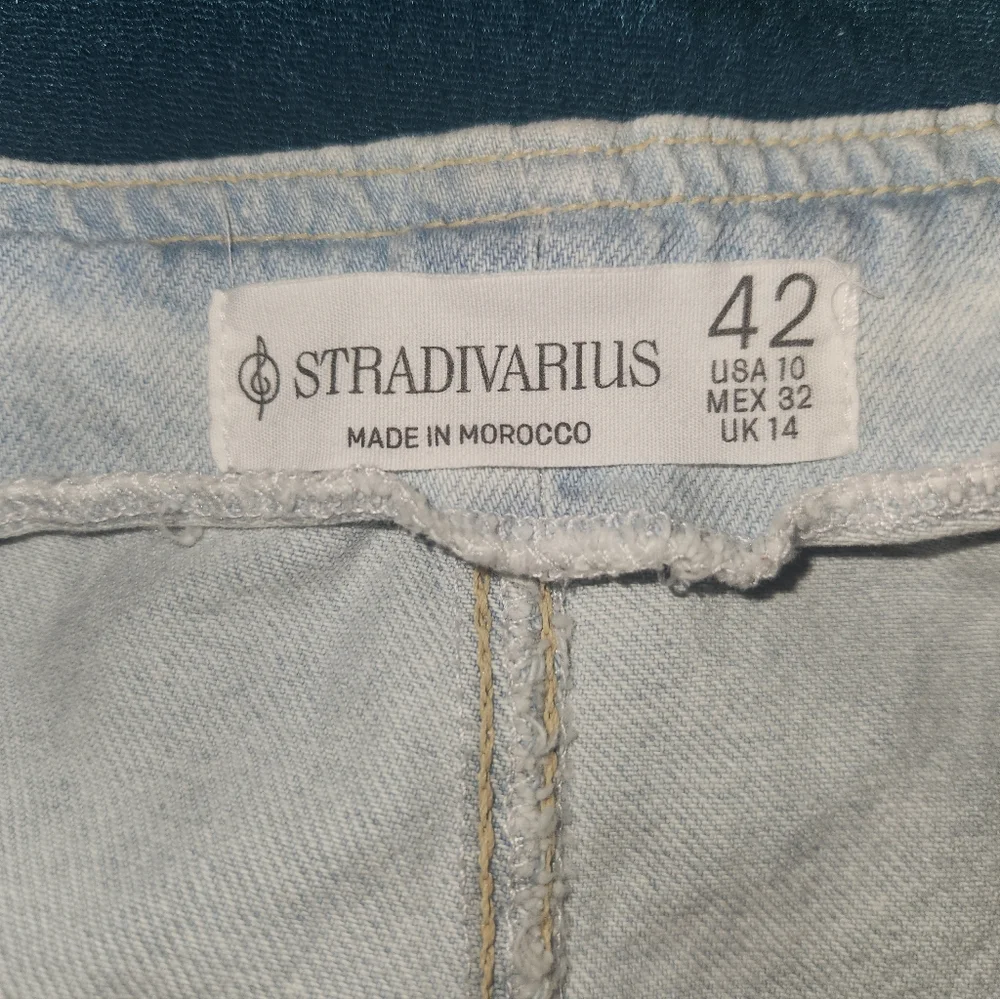 Overalls--Stradivarius Barcelona US size 10 - Picture 3 of 3